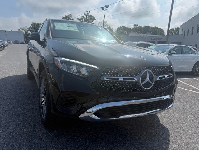 2025 Mercedes Benz GLC 300 4MATIC Coupe photo 2