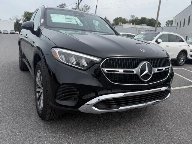 2026 Mercedes Benz GLC 300 4MATIC photo 2