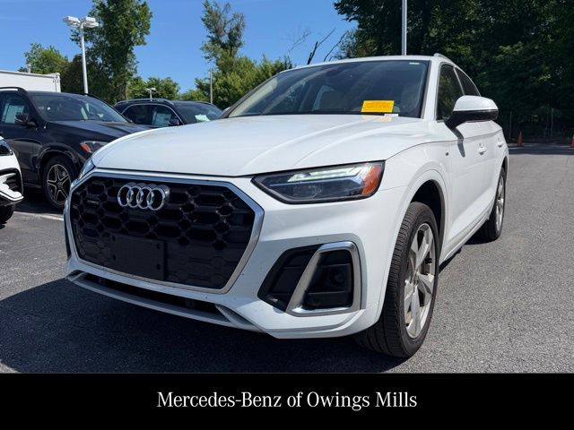 2023 Audi Q5 45 Premium Plus's photo