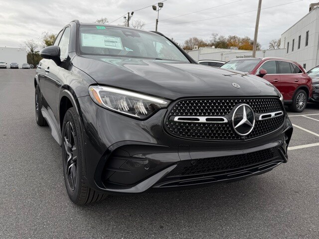 2026 Mercedes Benz GLC 300 4MATIC photo 2