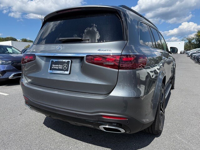 2026 Mercedes Benz GLS 450 4MATIC photo 3