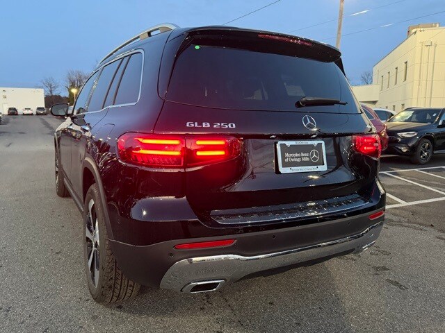 2026 Mercedes Benz GLB 250 4MATIC photo 3