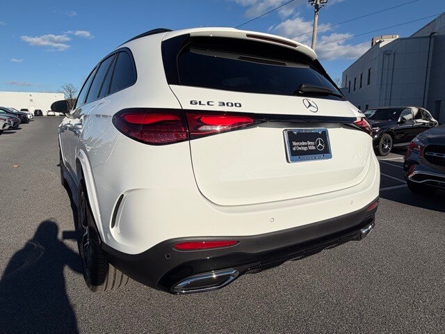 2026 Mercedes Benz GLC 300 4MATIC photo 3