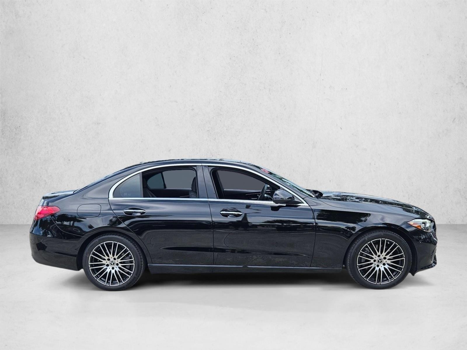 2026 Mercedes-Benz C-Class Sedan C 300 - Photo 4
