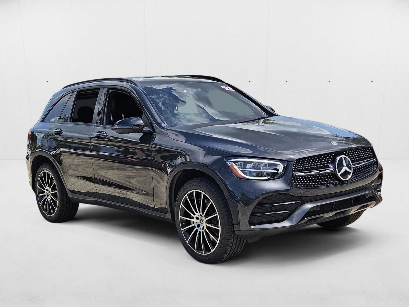 2022 Mercedes Benz GLC 300 photo 3