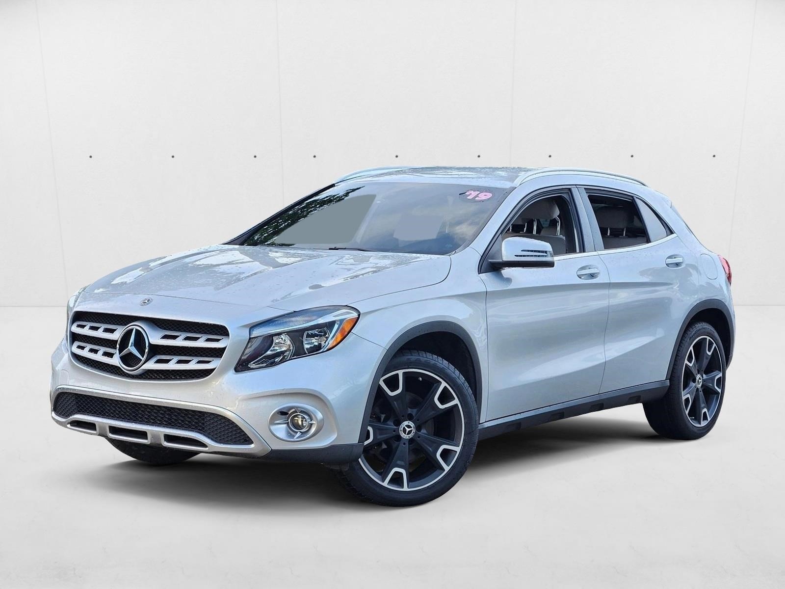 2019 Mercedes-Benz GLA-Class GLA250's photo