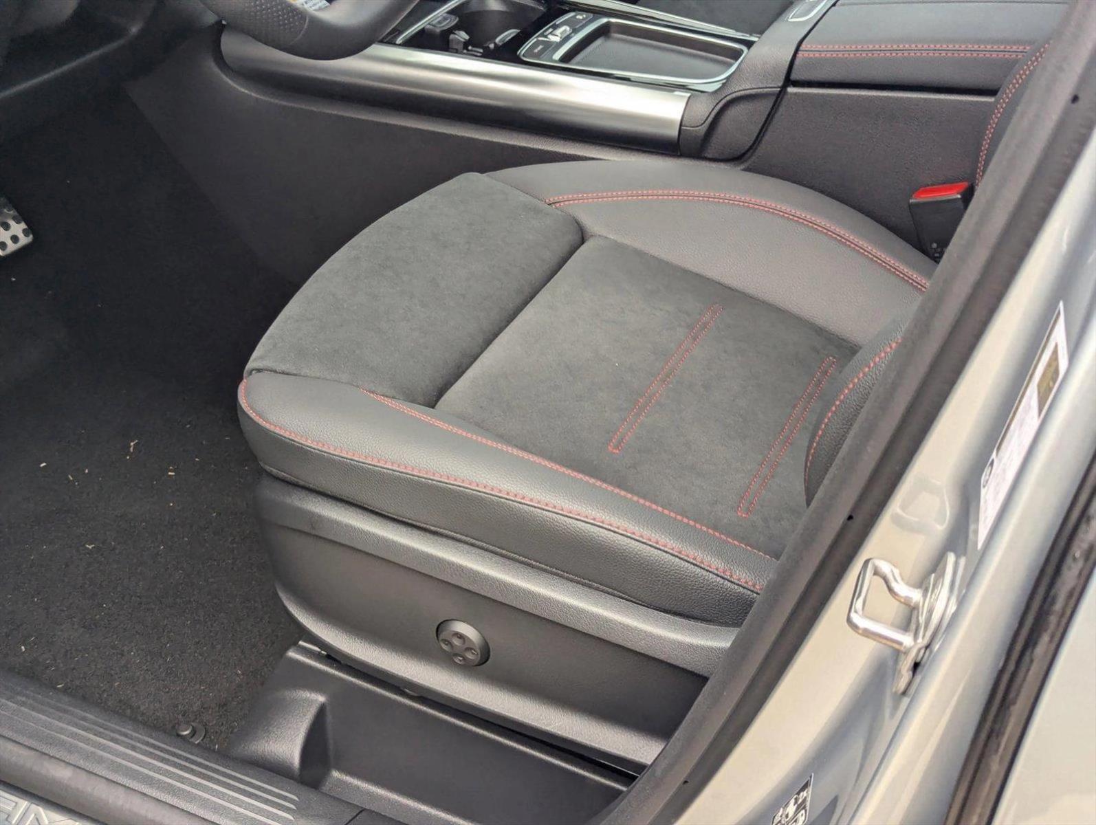 2025 Mercedes Benz GLA AMG 35 4MATIC photo 2