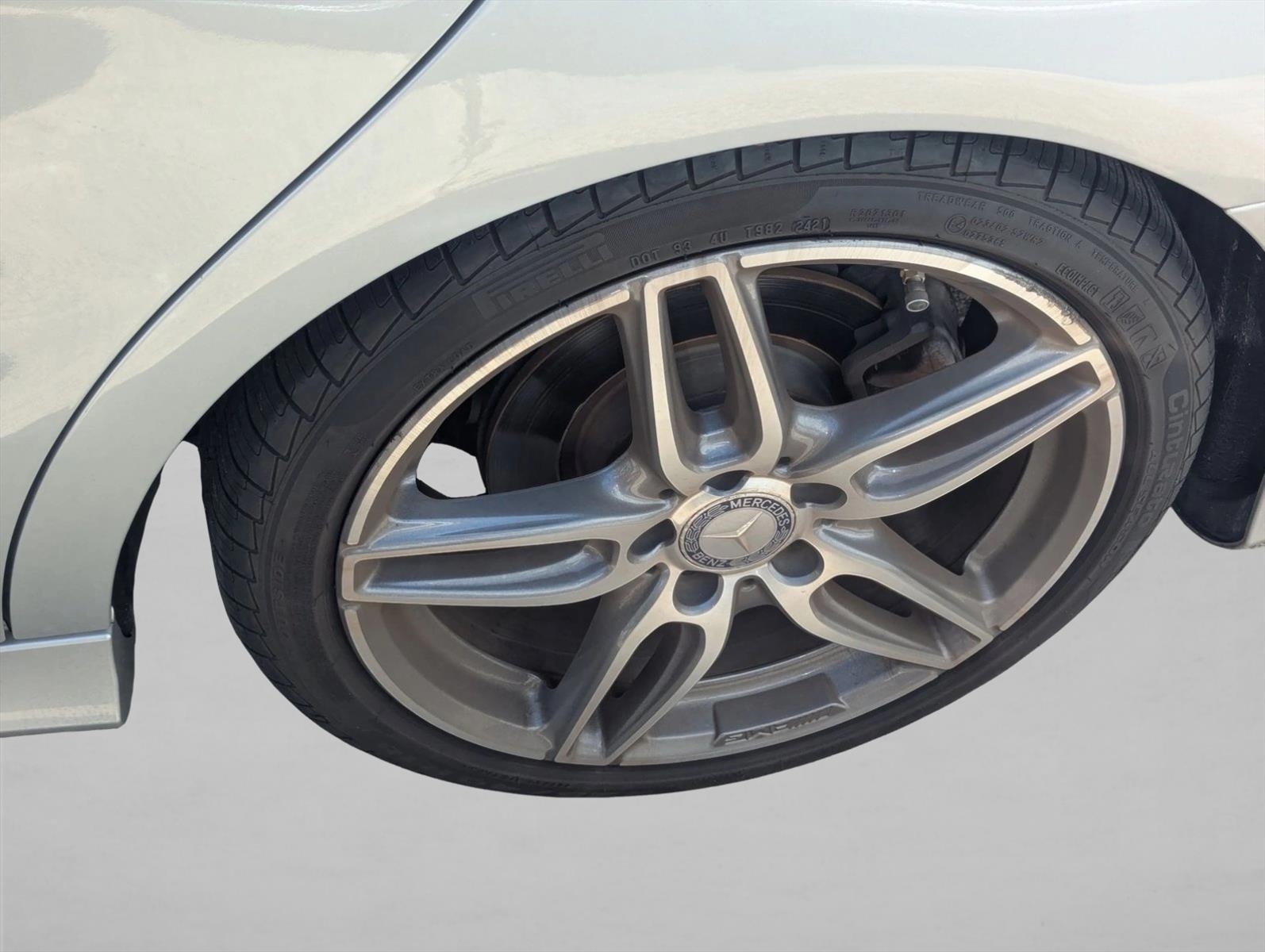 2017 Mercedes Benz CLA 250 photo 4