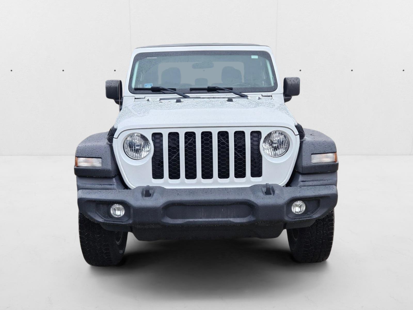 2020 Jeep Gladiator Sport S photo 2
