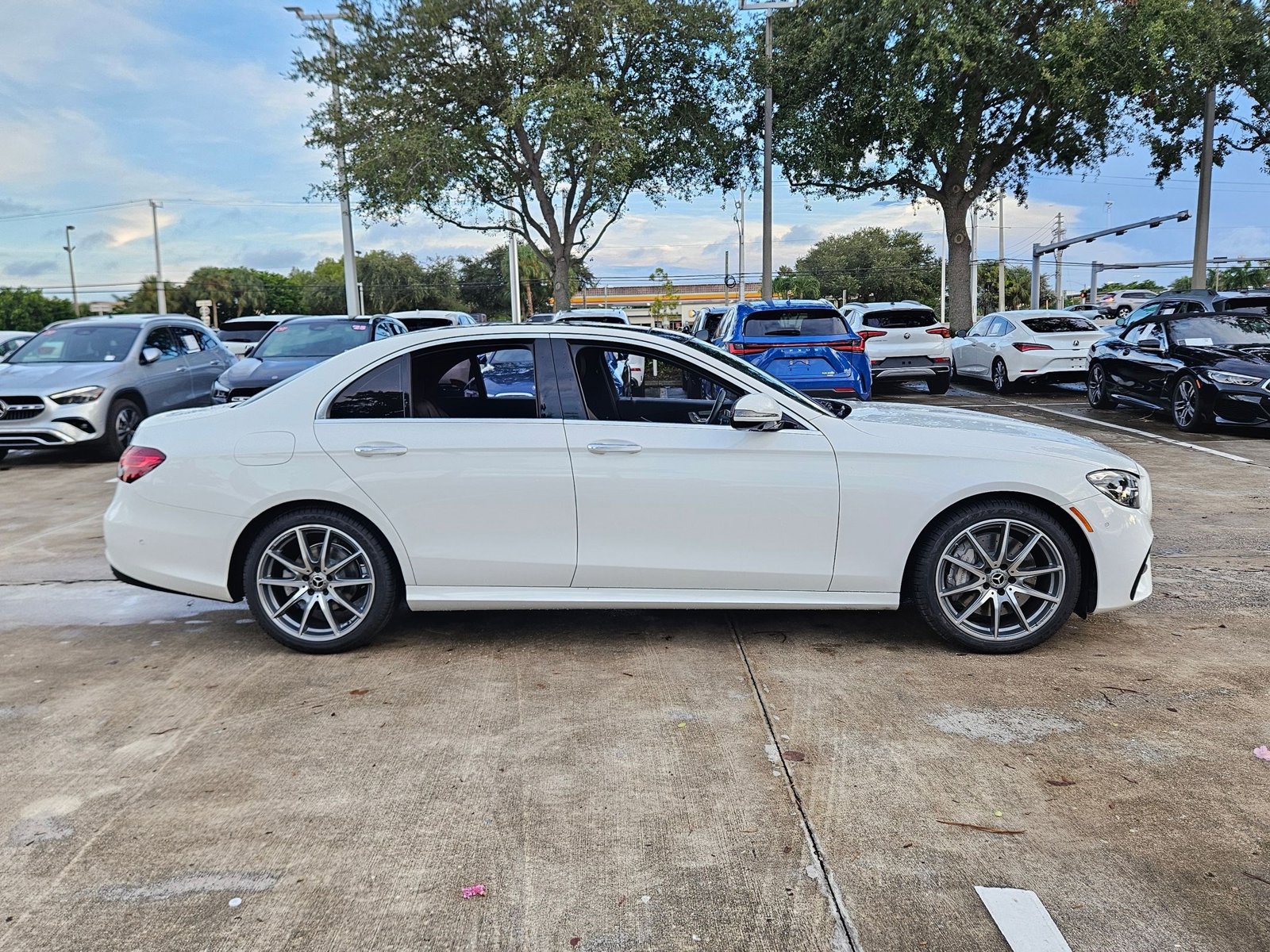 2021 Mercedes Benz E 350 Sedan photo 2