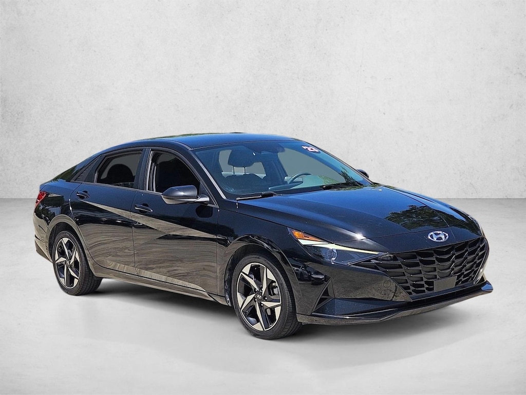 Used 2023 Hyundai Elantra SEL Sedan