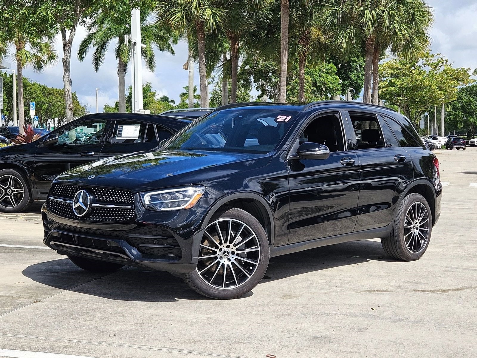 2021 Mercedes-Benz GLC GLC300's photo