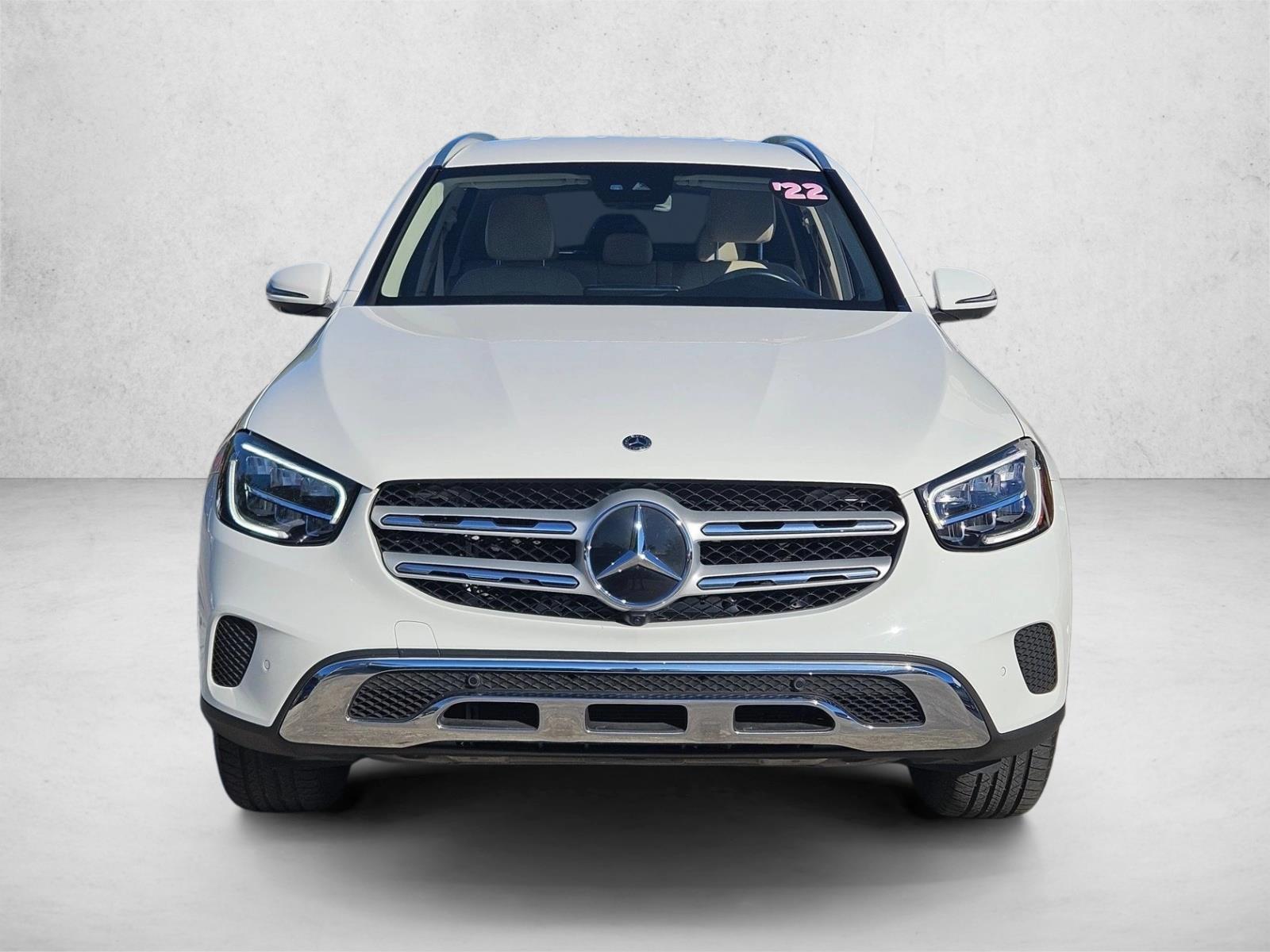 2022 Mercedes Benz GLC 300 photo 2