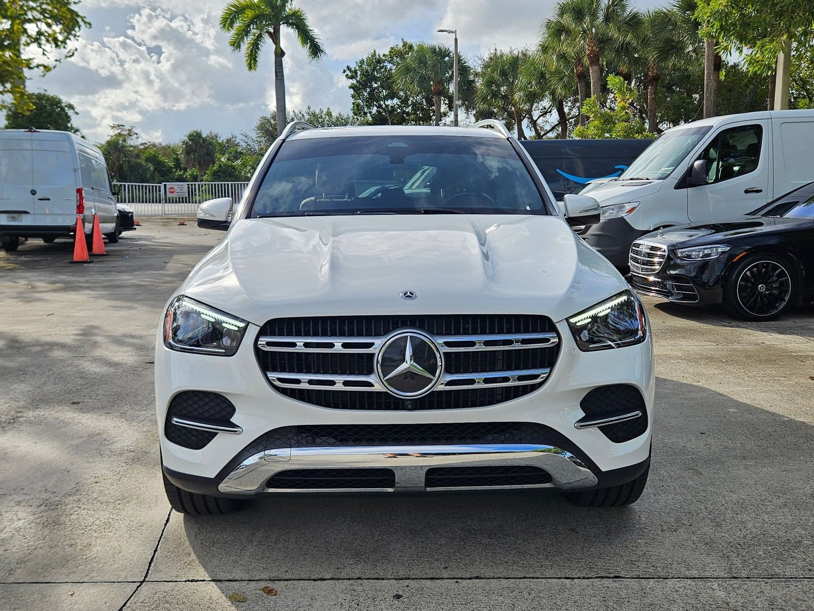 2025 Mercedes Benz GLE 4MATIC photo 2