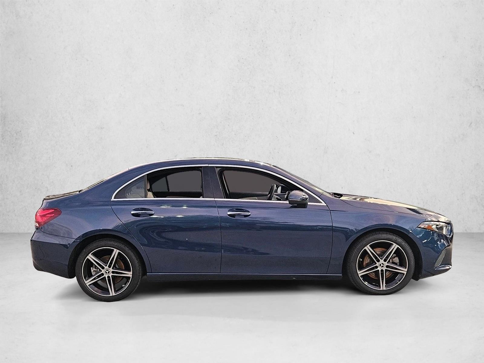 2020 Mercedes Benz A 220 photo 4