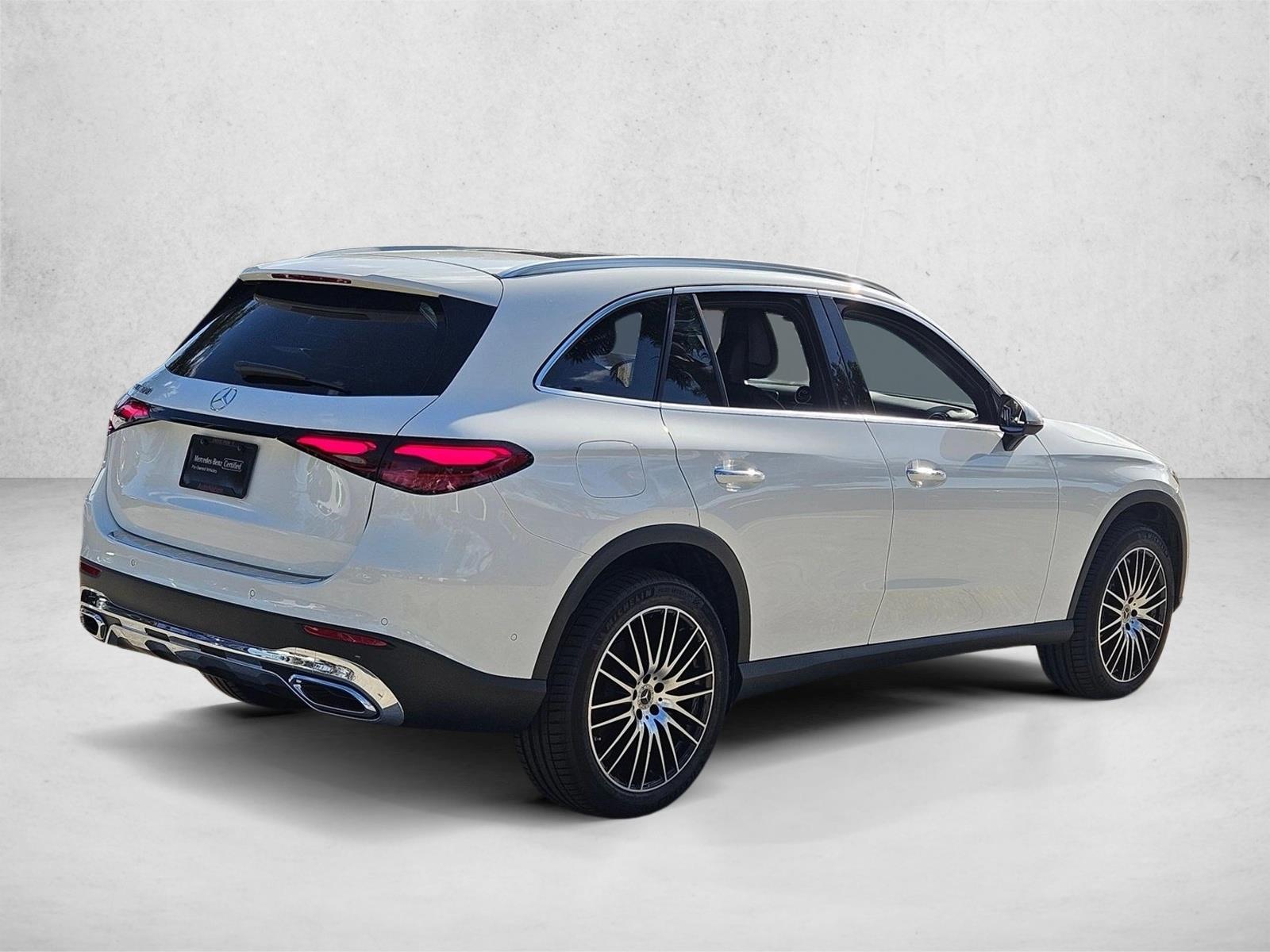 2026 Mercedes-Benz GLC Base - Photo 6
