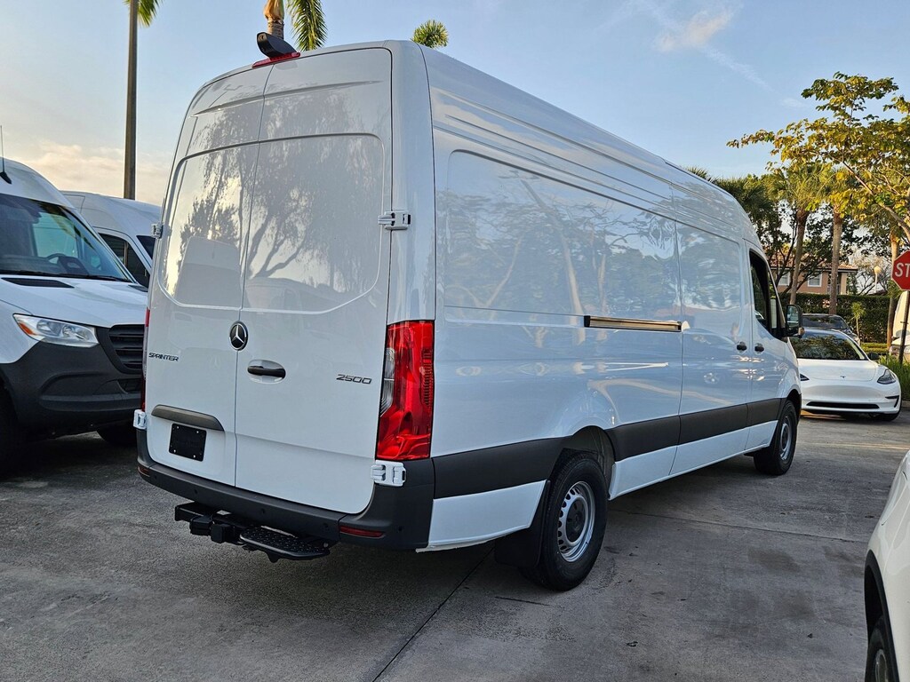 New 2026 Mercedes-Benz Sprinter Cargo Van 2500 High Roof I4 Diesel 170" RWD Van Cargo Van