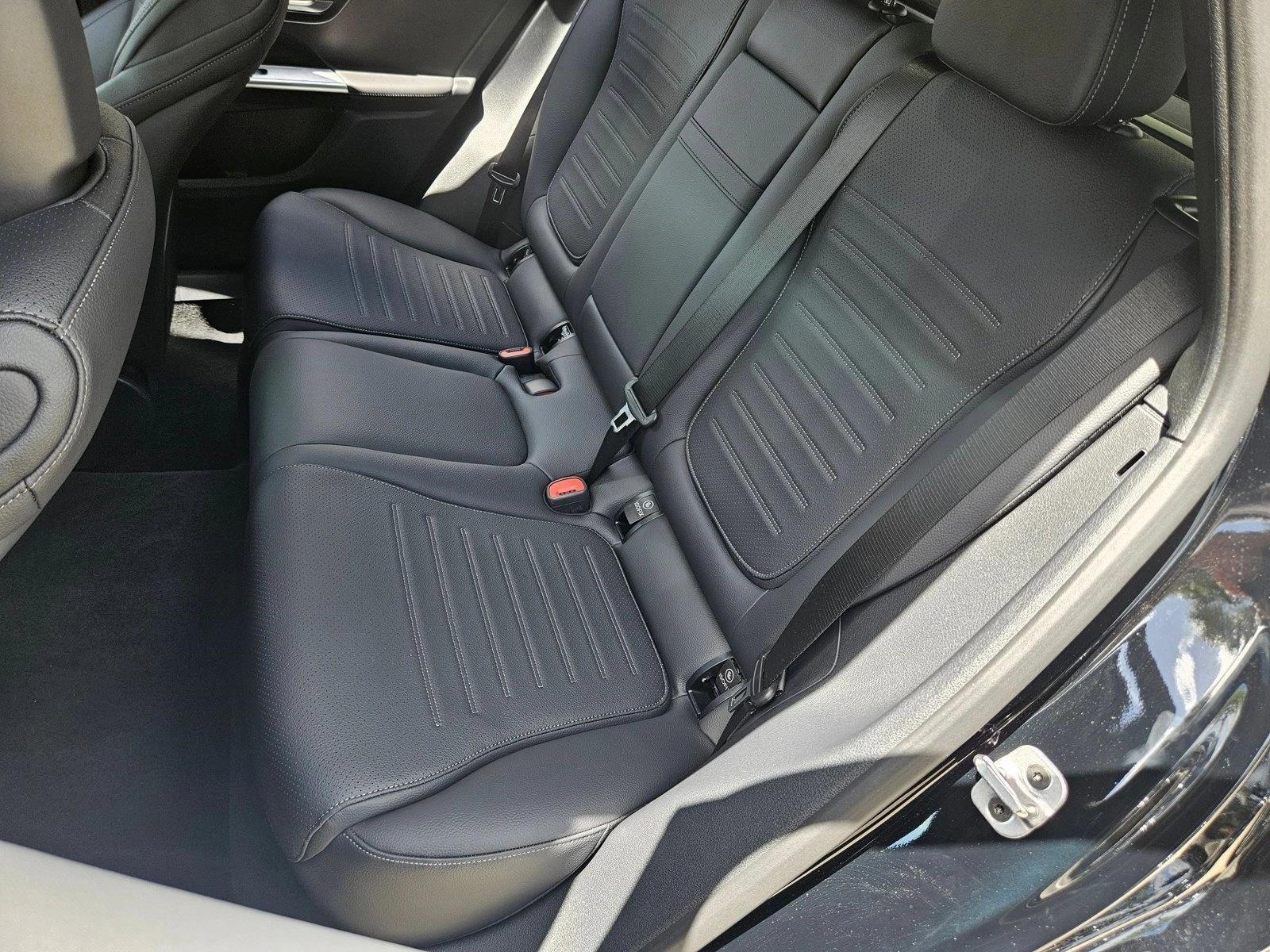 2026 Mercedes-Benz GLC Base - Photo 17