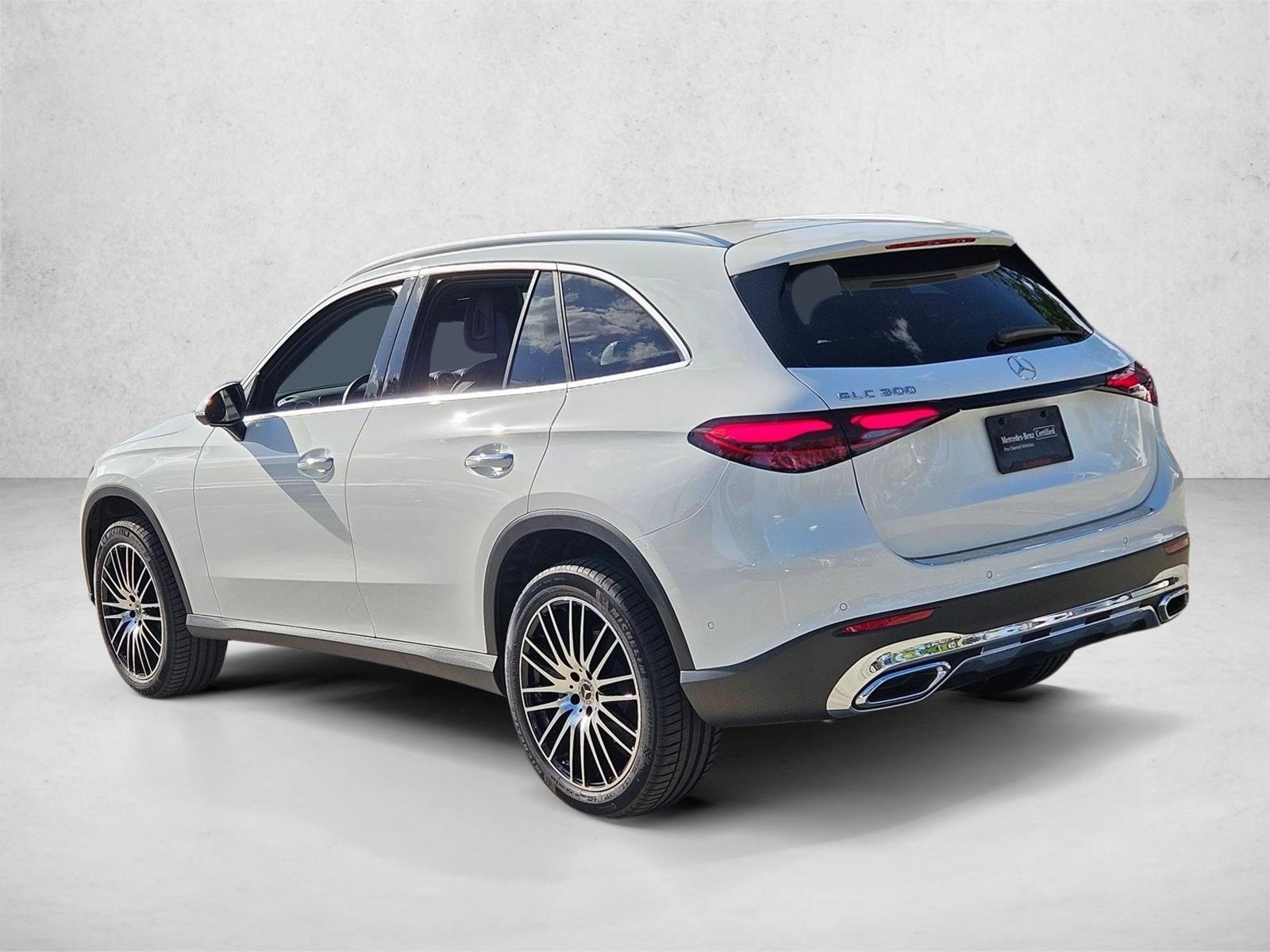 2026 Mercedes-Benz GLC Base - Photo 9