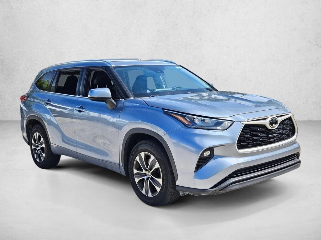 Used 2020 Toyota Highlander XLE SUV