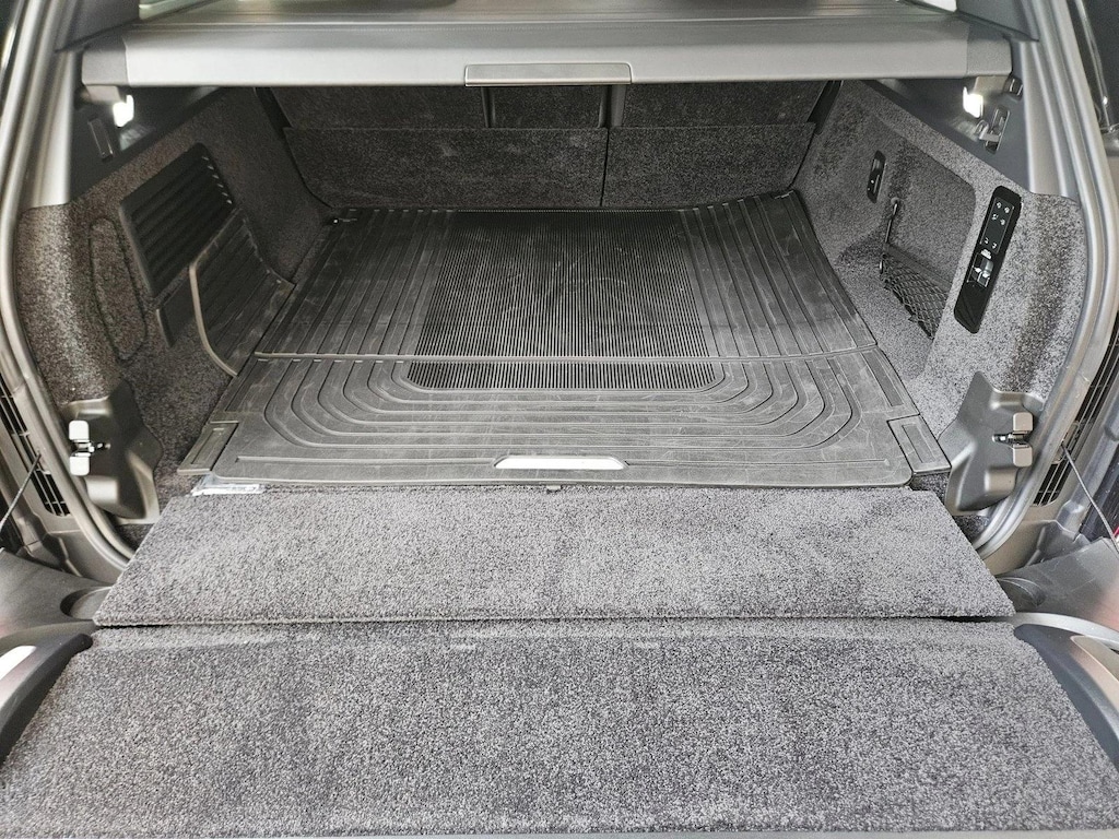 Used 2025 Land Rover Range Rover P615 SV SUV