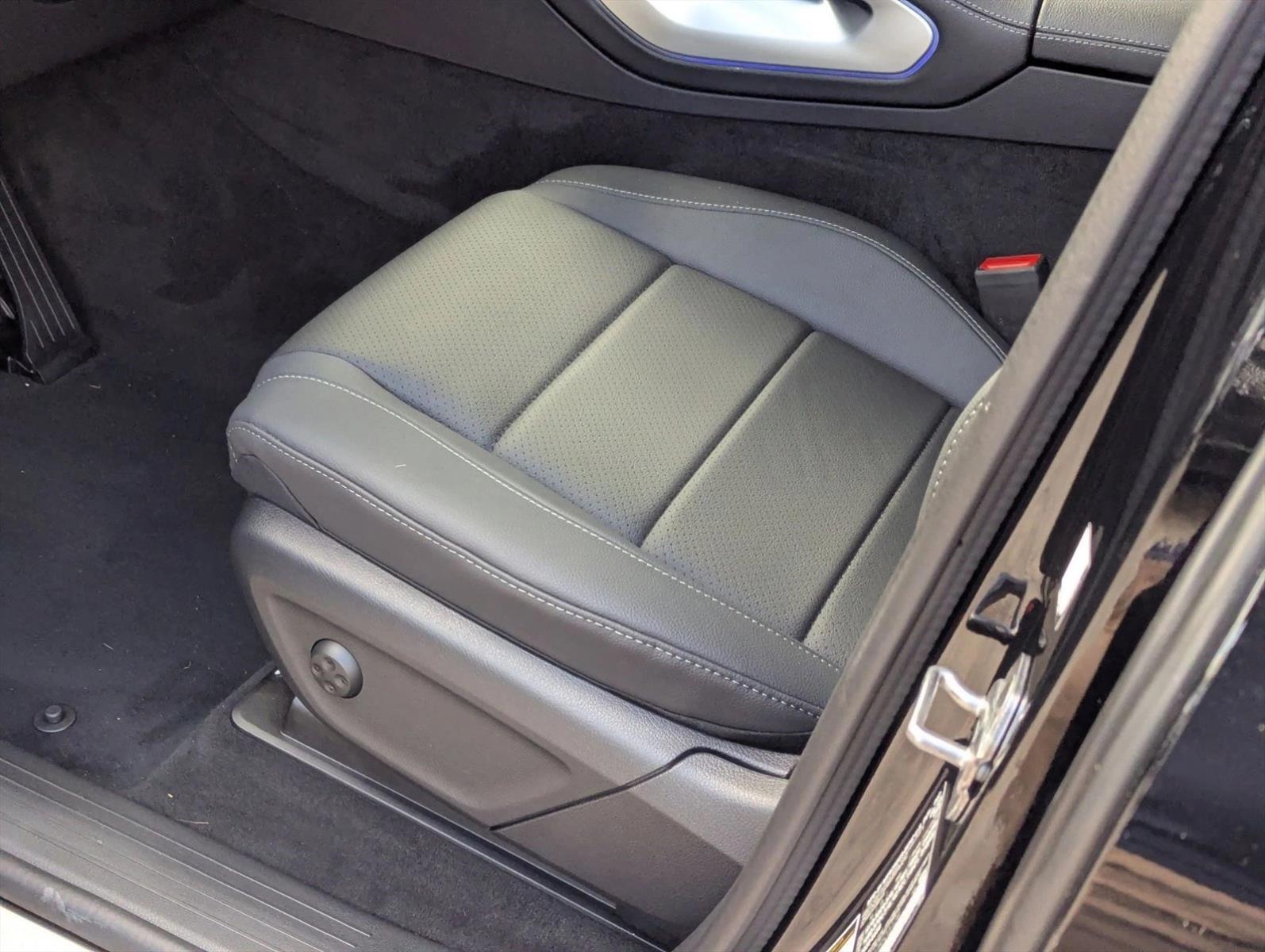 2026 Mercedes Benz GLE 450 4MATIC photo 4