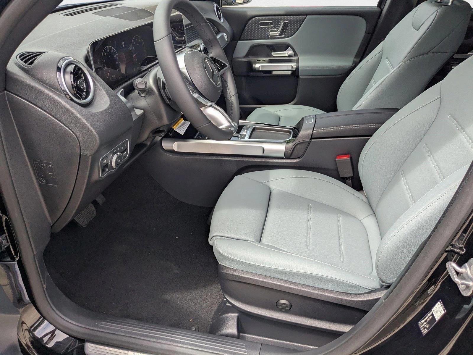 2026 Mercedes Benz GLB 250 photo 4