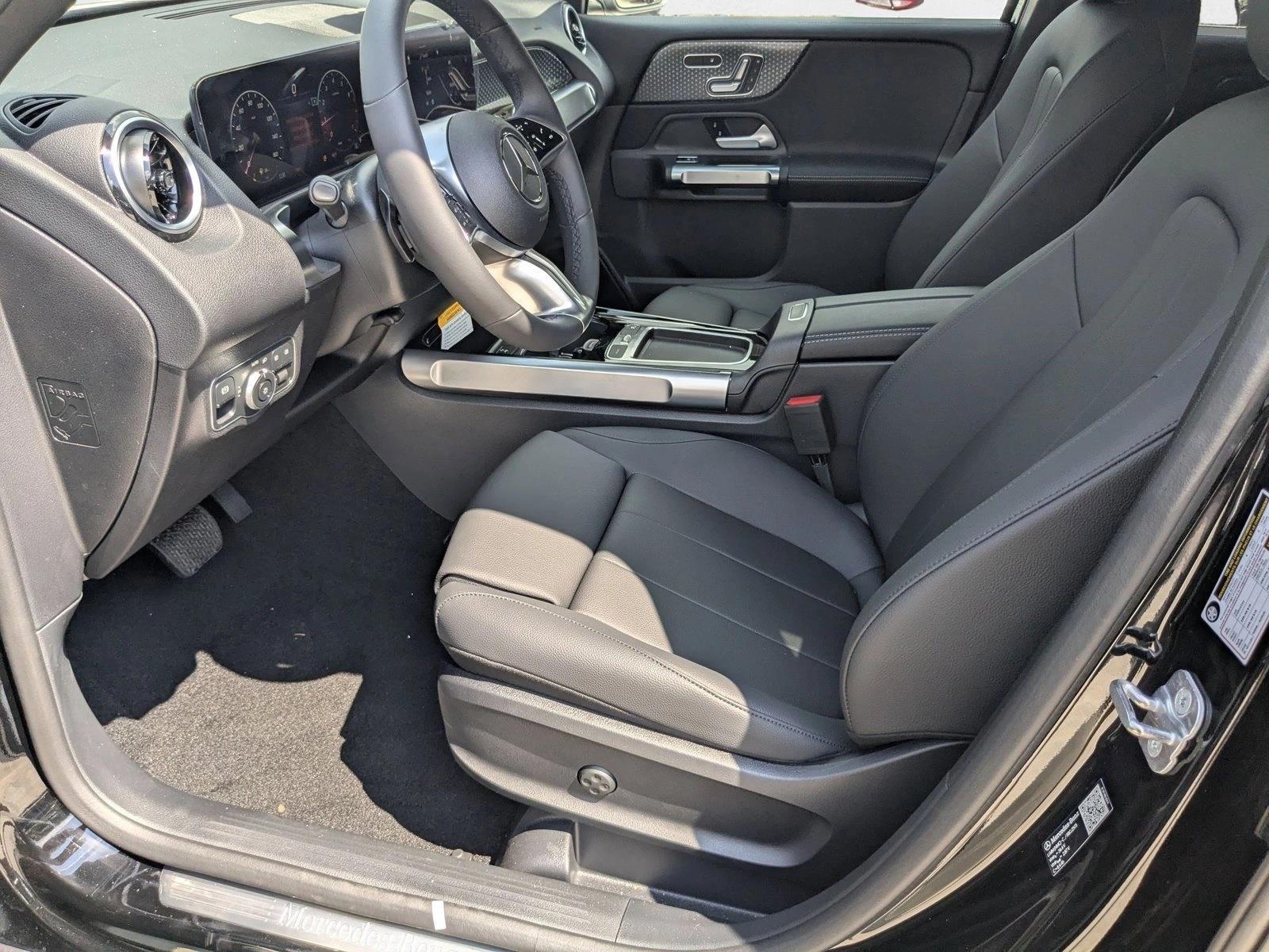 2026 Mercedes Benz GLB 250 photo 4