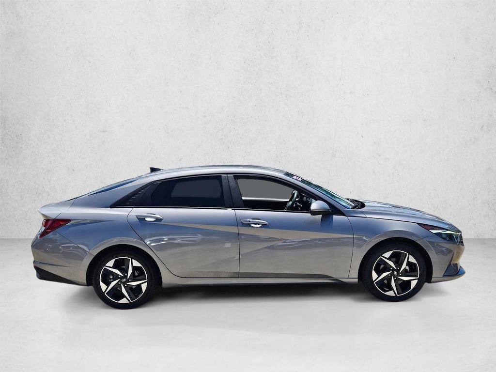 Used 2023 Hyundai Elantra SEL Sedan