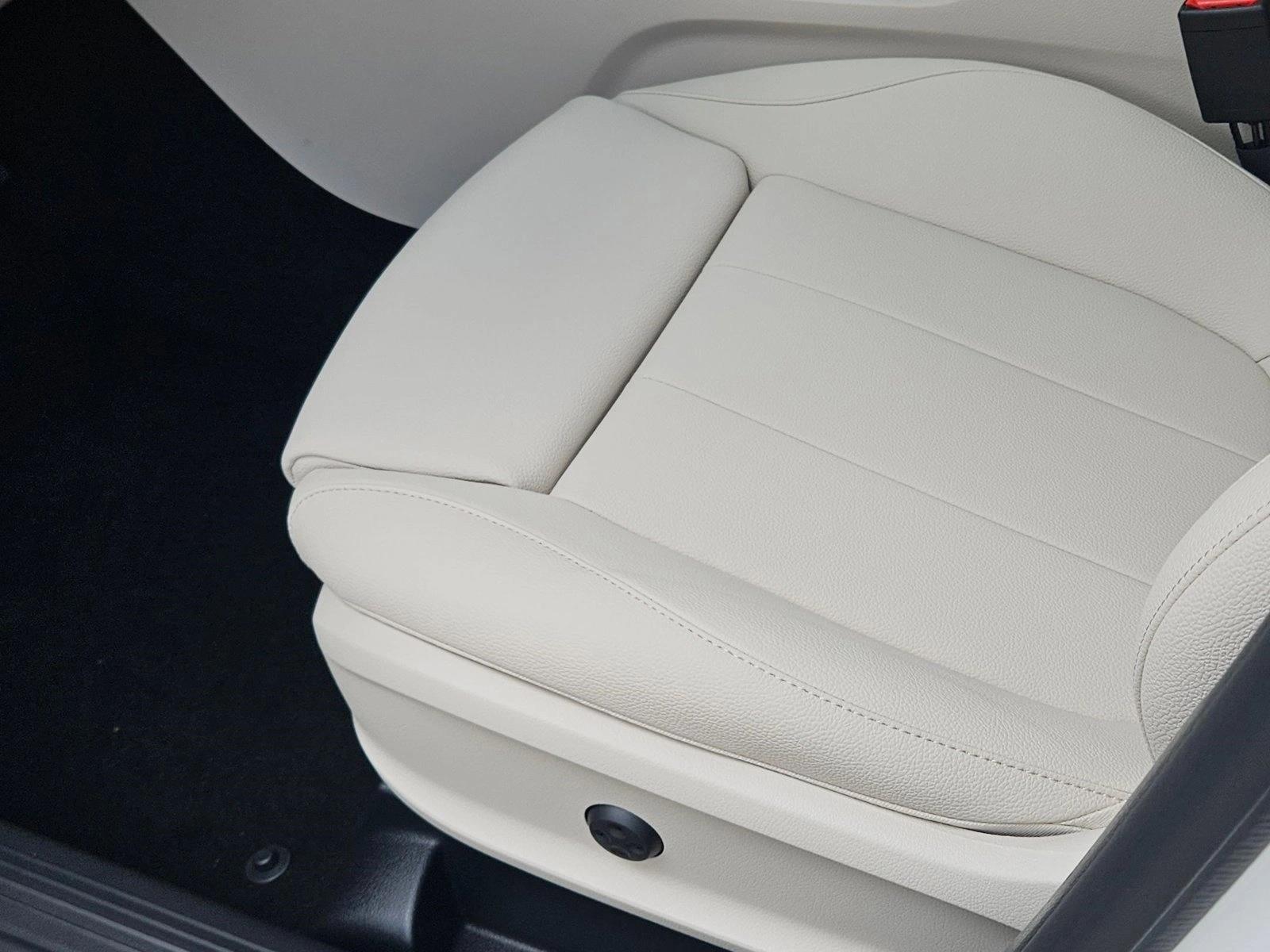 2026 Mercedes Benz GLA 250 photo 4