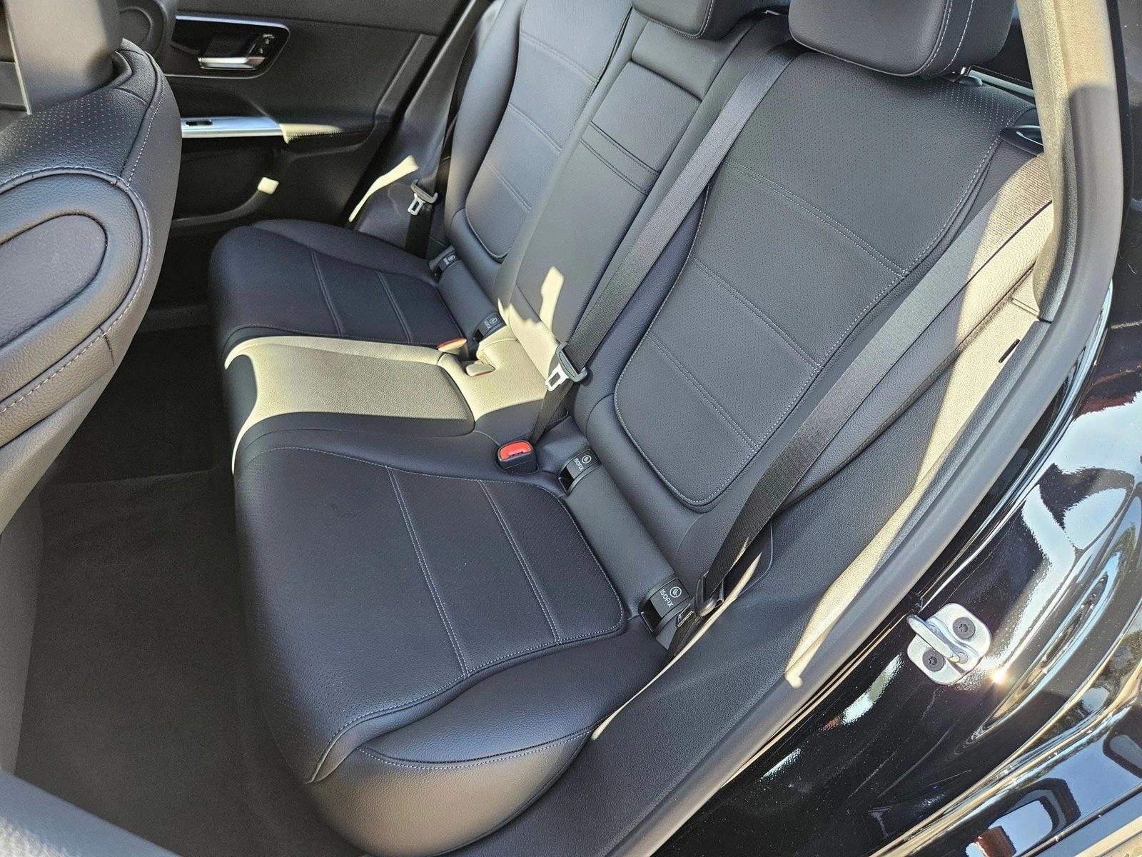 2026 Mercedes-Benz GLC Base - Photo 16