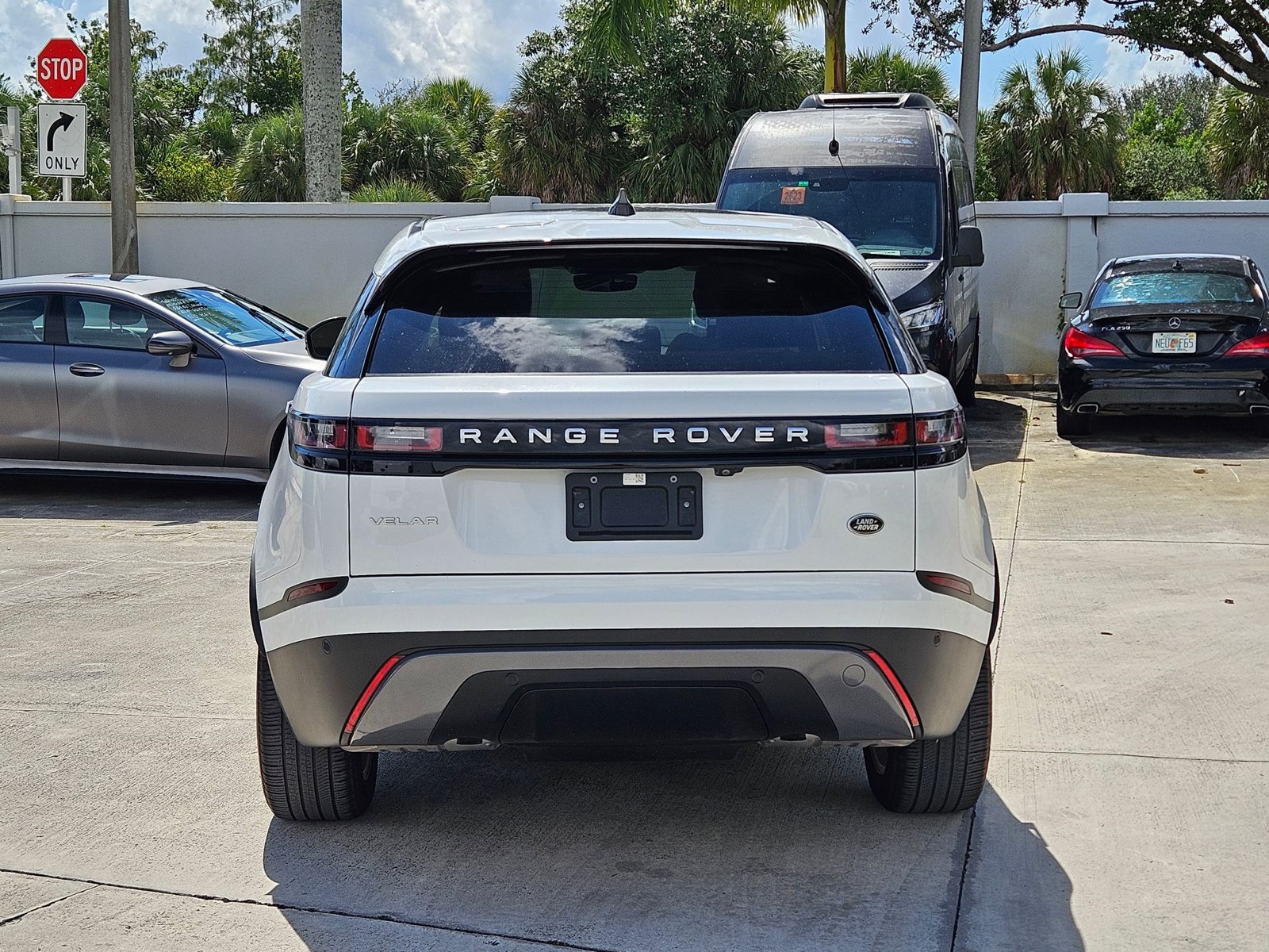2023 Land Rover Range Rover Velar S photo 3