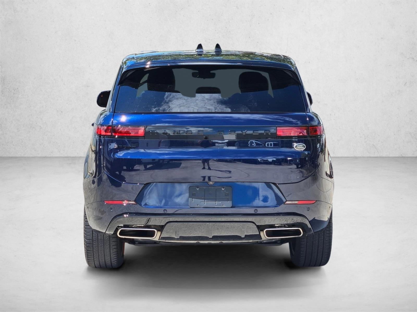 2023 Land Rover Range Rover Sport SE photo 3