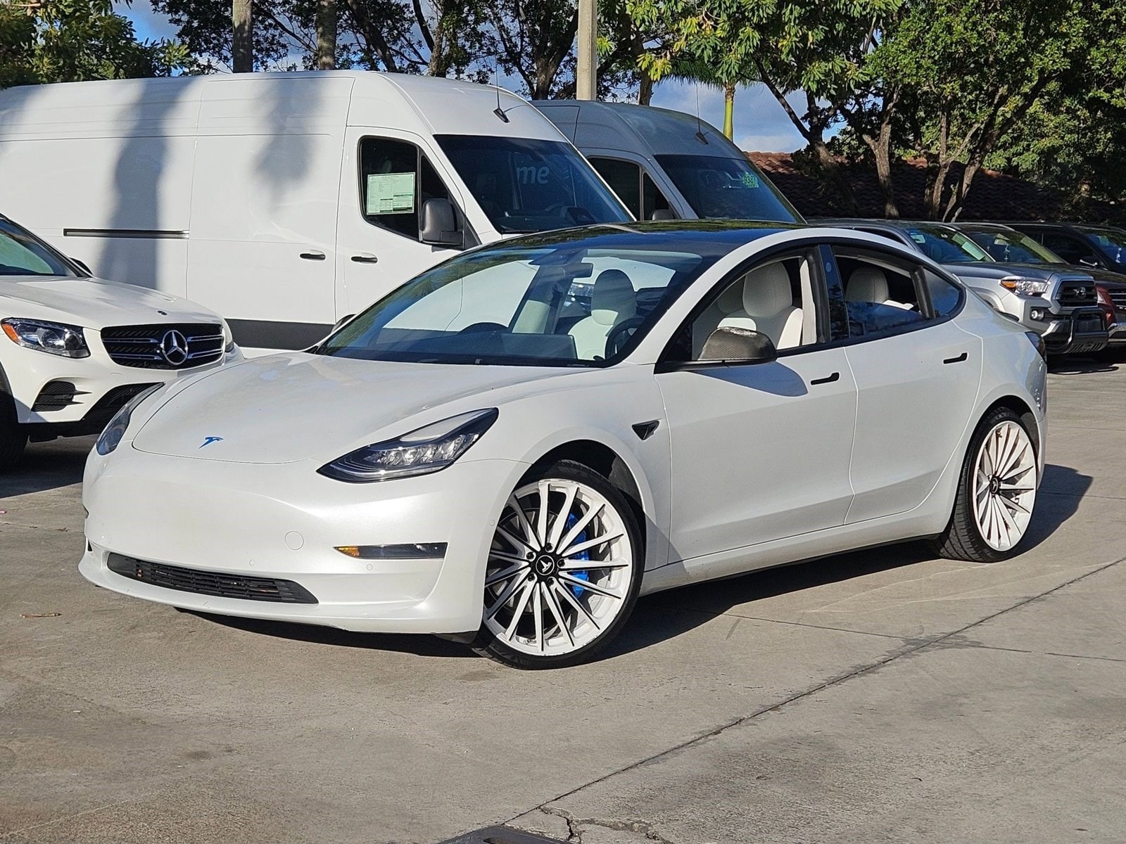 2021 Tesla Model 3 Base's photo