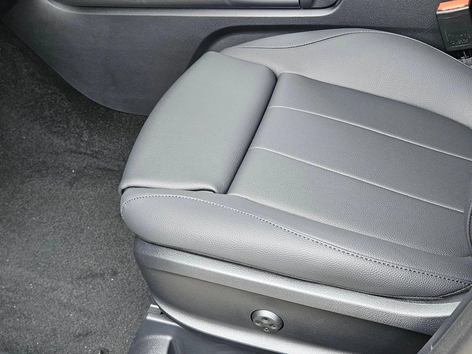 2026 Mercedes Benz GLA 250 photo 4