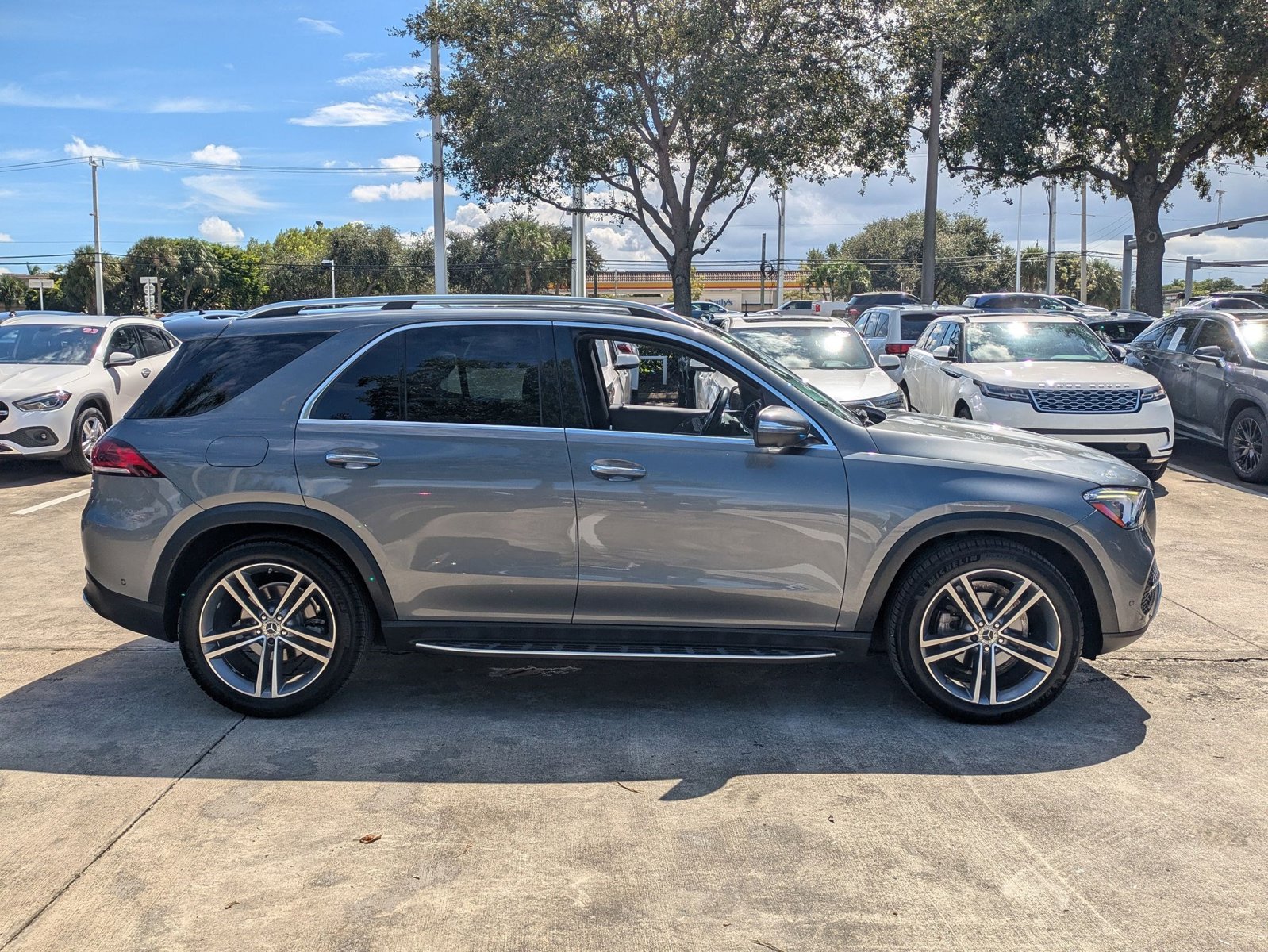 2022 Mercedes Benz GLE 350 photo 3