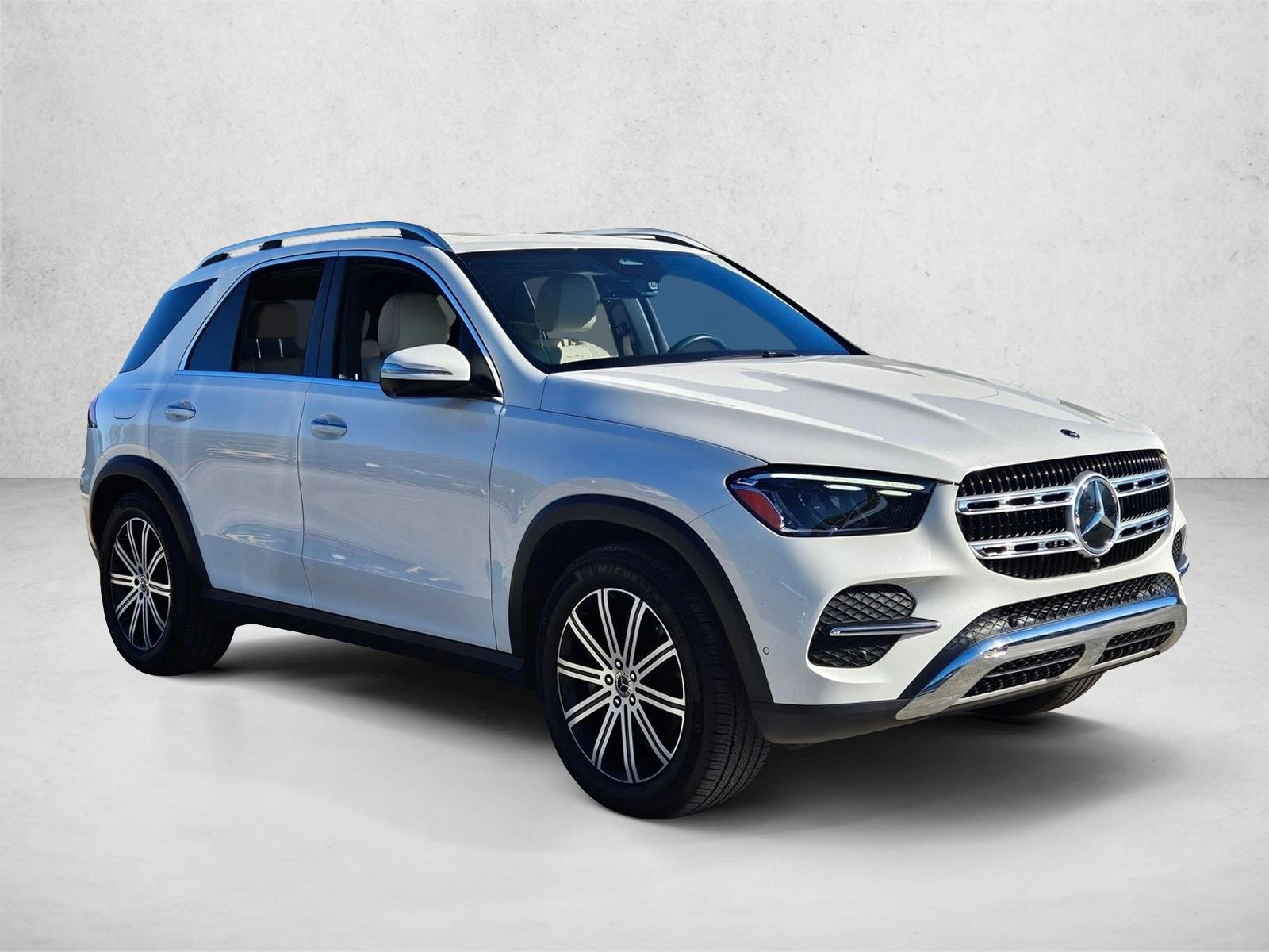 2024 Mercedes Benz GLE 4MATIC photo 3