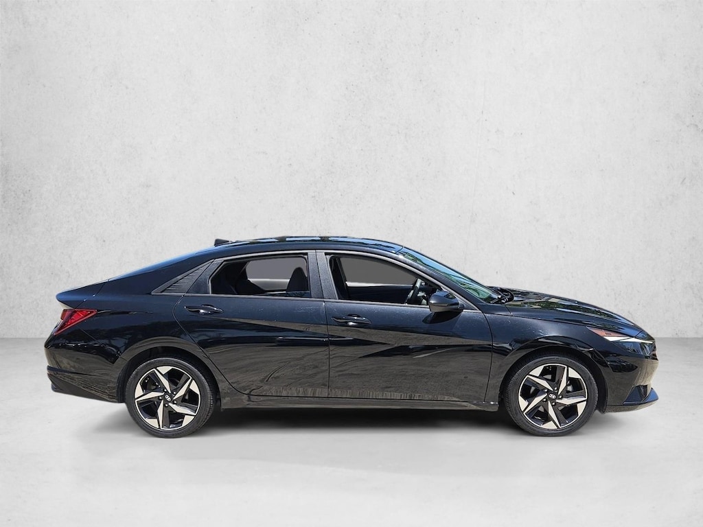 Used 2023 Hyundai Elantra SEL Sedan