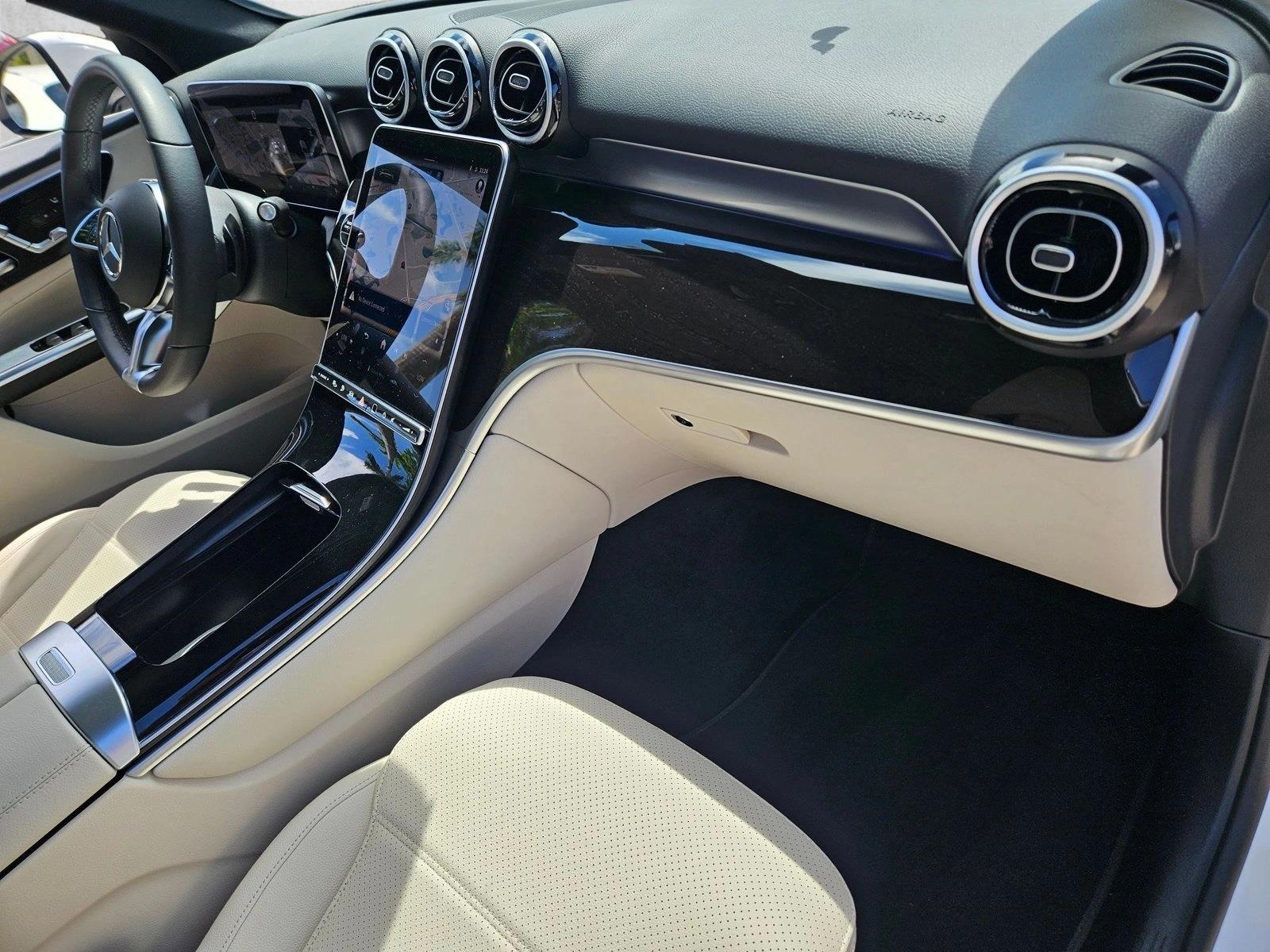 2025 Mercedes-Benz GLC Base - Photo 21