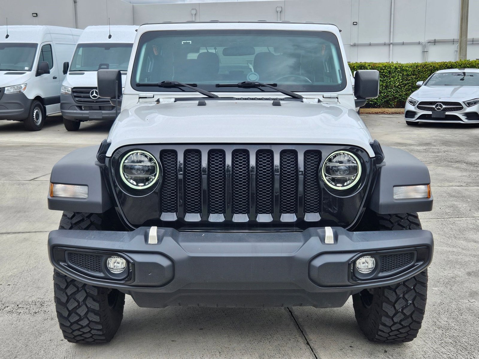 2022 Jeep Wrangler Sport photo 2