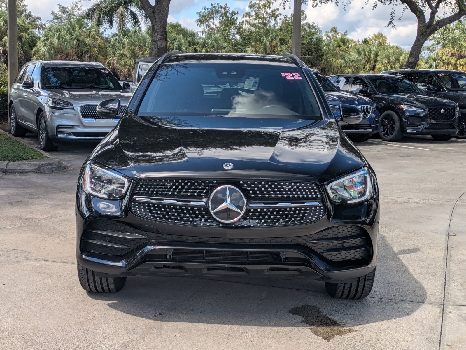 2022 Mercedes Benz GLC 300 photo 2