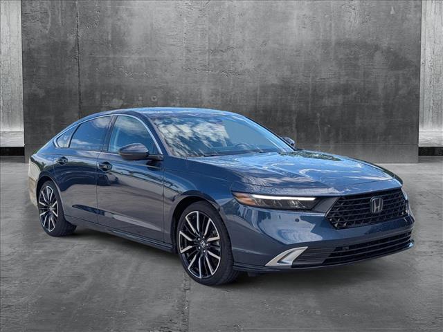 2024 Honda Accord Hybrid Touring photo 3