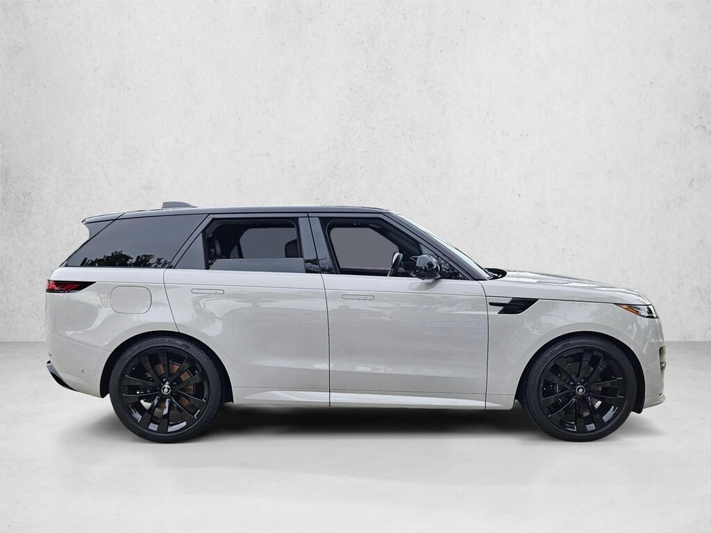 Used 2025 Land Rover Range Rover Sport P400 Dynamic SE SUV