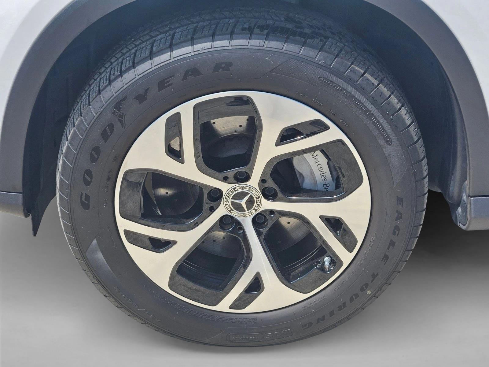 2025 Mercedes-Benz GLC Base - Photo 23