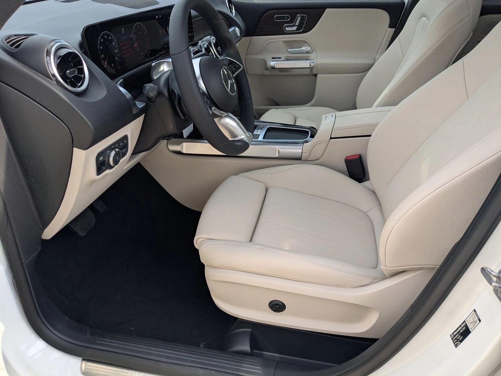 2026 Mercedes Benz GLB 250 photo 4