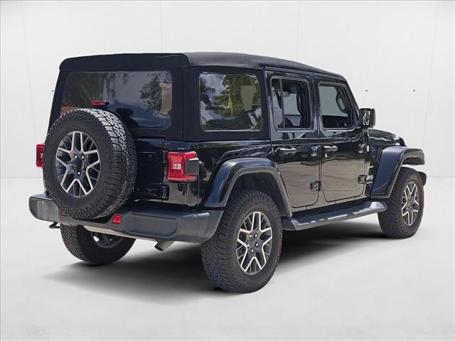 2024 Jeep Wrangler Sahara photo 4