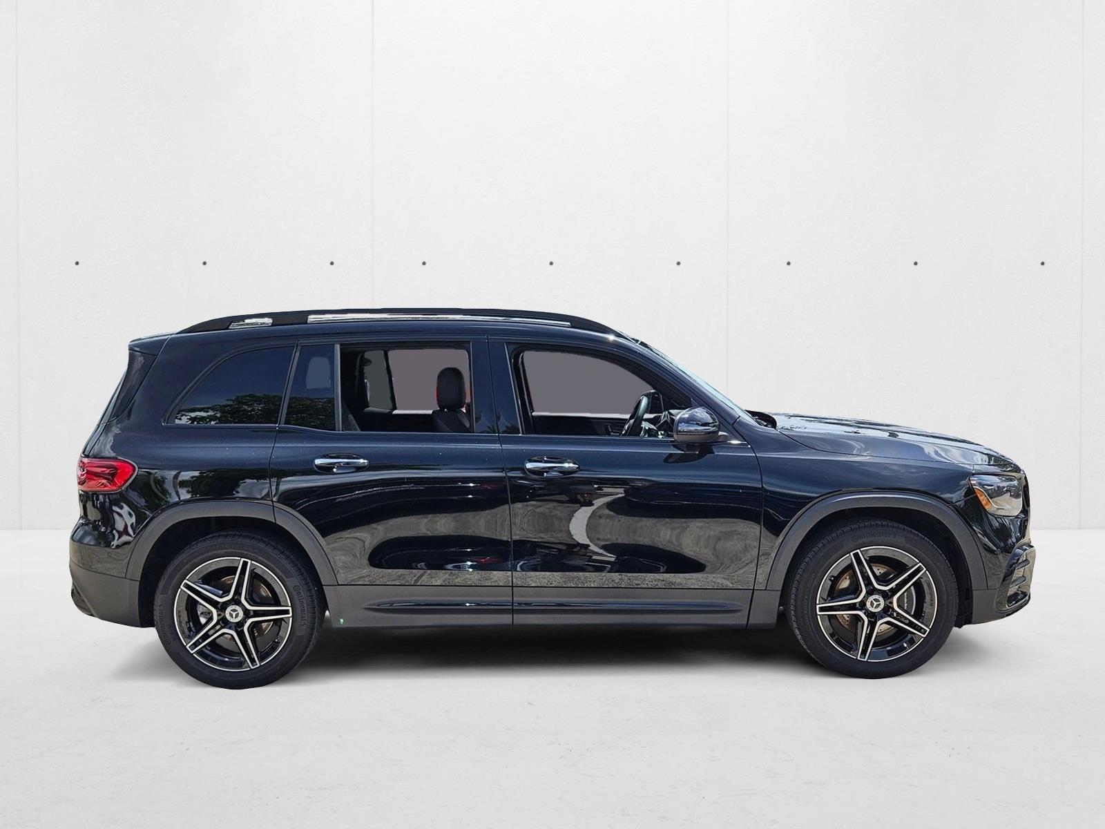 2025 Mercedes Benz GLB 250 photo 4