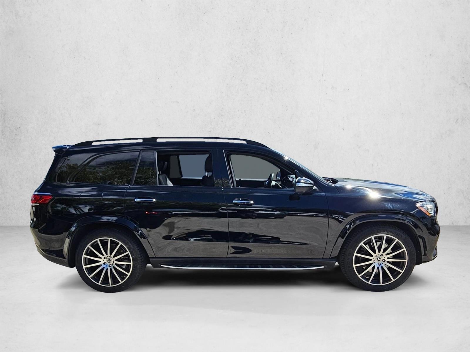 2023 Mercedes Benz GLS 450 4MATIC photo 3