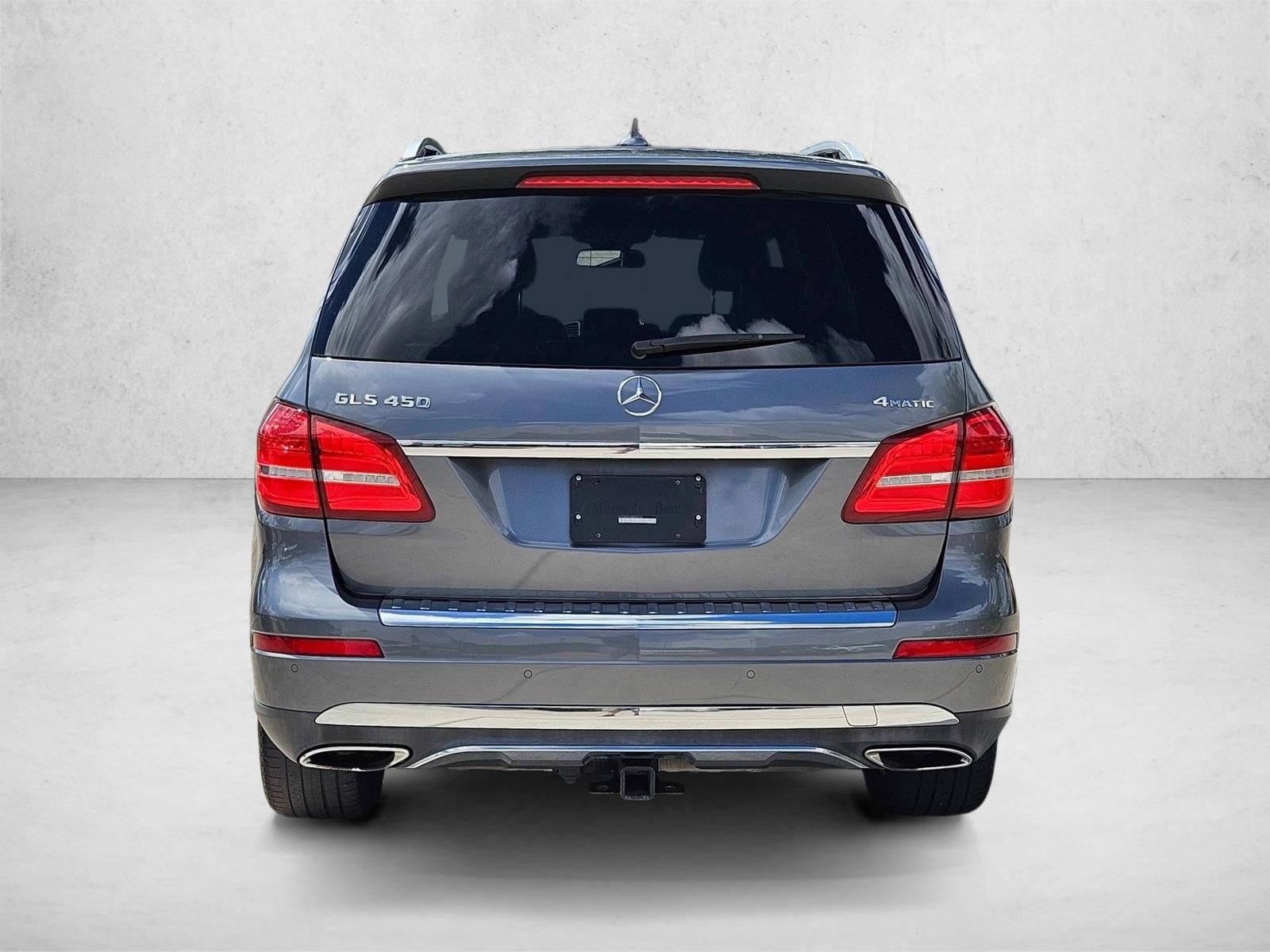 2017 Mercedes Benz GLS 4MATIC photo 4