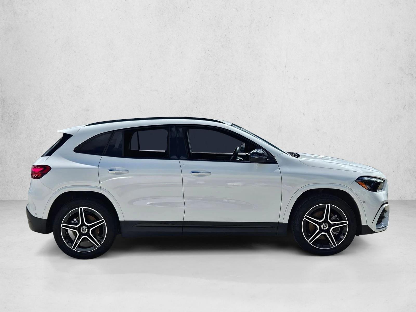 2025 Mercedes Benz GLA 250 photo 3